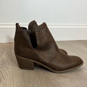Rock & Candy Booties - size 8.5M